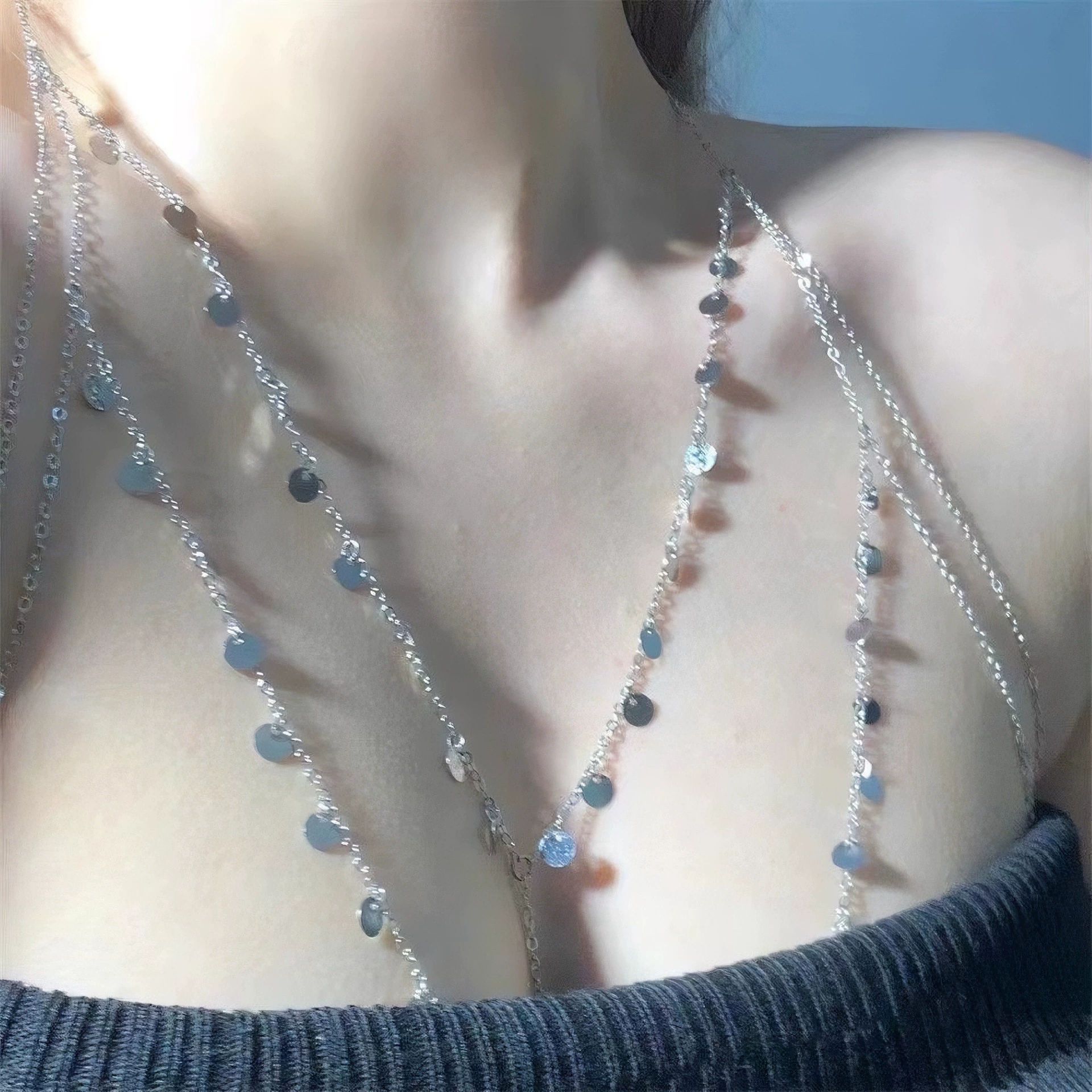 Minimalist Cool-toned Sequin Chokerversatile Womens Jewelry